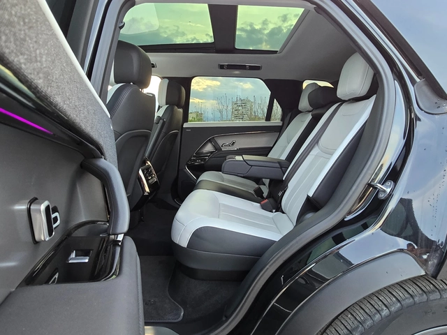Land Rover Range Rover Sport D300 Dynamic SE* Pano* Meridian* В Гаранция* 360* - автомобили, коли, обяви за нови и употребявани 9