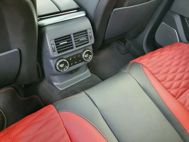 Land Rover Range Rover Velar P550 - автомобили, коли, обяви за нови и употребявани 12