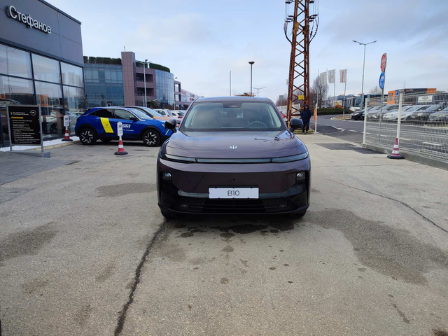 Leapmotor B10 DESIGN BEV 160kW SUV - автомобили, коли, обяви за нови и употребявани 16