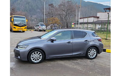lexus-ct-200h - 2