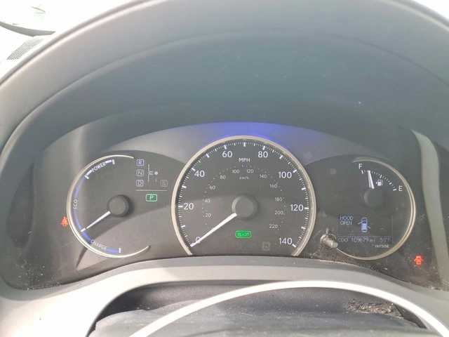 Lexus CT 200h - автомобили, коли, обяви за нови и употребявани 5
