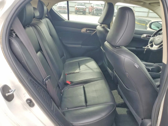 Lexus CT 200h - автомобили, коли, обяви за нови и употребявани 6