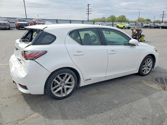 Lexus CT 200h - автомобили, коли, обяви за нови и употребявани 7