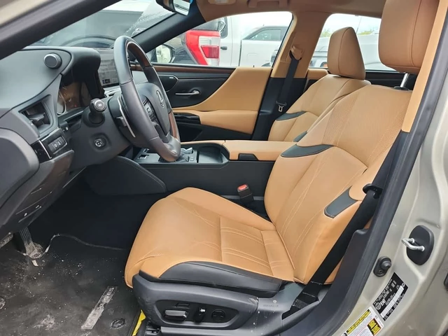 Lexus ES 300 Hybrid * Eдин собственик * Без инциденти * CARFAX - автомобили, коли, обяви за нови и употребявани 7