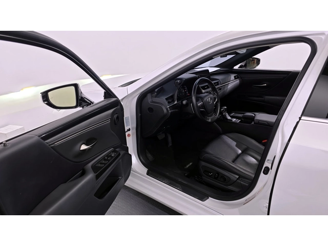 Lexus ES 300 Supreme - автомобили, коли, обяви за нови и употребявани 5