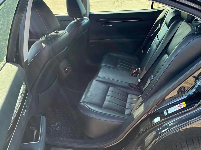 Lexus ES 350 * 4dr Sdn * 2 КЛЮЧА* ПОДГРЕВ* KEYLESS* - автомобили, коли, обяви за нови и употребявани 14