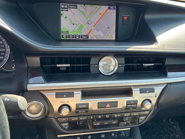 Lexus ES 350 * 4dr Sdn * 2 КЛЮЧА* ПОДГРЕВ* KEYLESS* - автомобили, коли, обяви за нови и употребявани 8