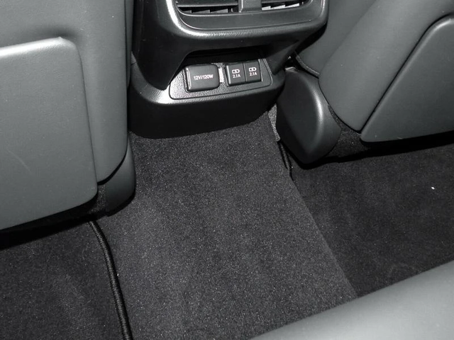 Lexus ES 300h - автомобили, коли, обяви за нови и употребявани 14