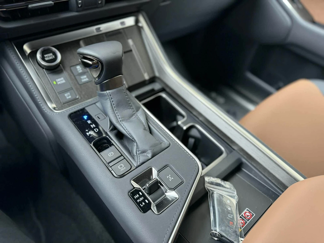 Lexus GX 550 LUXURY / НАЛИЧЕН / FULL - автомобили, коли, обяви за нови и употребявани 13