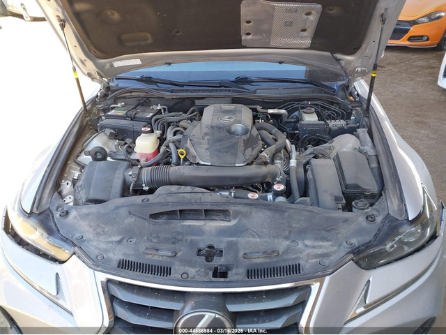 Lexus IS 200T 2.0L I-4 DI, DOHC, VVT, TURBO, 241HP Rear Wheel Drive - автомобили, коли, обяви за нови и употребявани 9