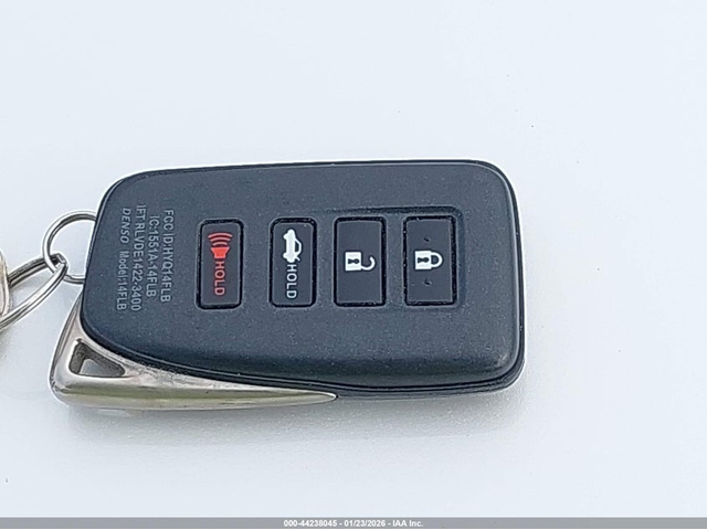 Lexus IS 300 2.0L I-4 DI, DOHC, VVT, TURBO, 241HP Rear Wheel Drive - автомобили, коли, обяви за нови и употребявани 10