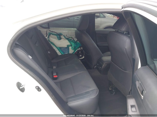 Lexus IS 300 2.0L I-4 DI, DOHC, VVT, TURBO, 241HP Rear Wheel Drive - автомобили, коли, обяви за нови и употребявани 7