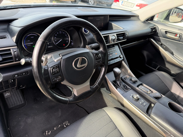 Lexus IS 300 2.5 HYBRID - автомобили, коли, обяви за нови и употребявани 9