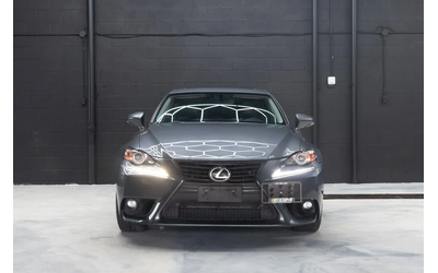lexus-is-300 - 1