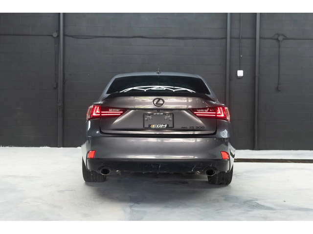 Lexus IS 300 - автомобили, коли, обяви за нови и употребявани 3