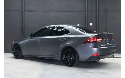 Lexus IS 300 - автомобили, коли, обяви за нови и употребявани 6