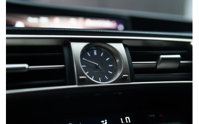 Lexus IS 300 - автомобили, коли, обяви за нови и употребявани 9