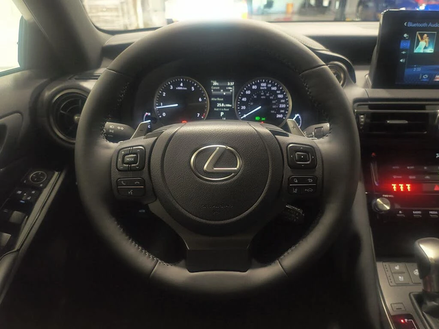 Lexus IS 300 Premium AWD* АвтоКреди* (ЦЕНА ДО БГ) - автомобили, коли, обяви за нови и употребявани 9