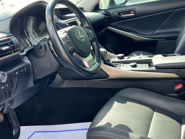 Lexus IS 300 * АвтоКредит * (ЦЕНА ДО БГ) - автомобили, коли, обяви за нови и употребявани 8