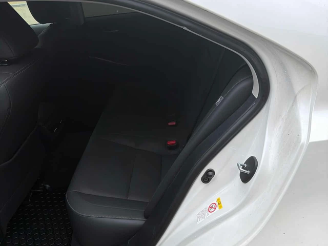 Lexus IS 300 * CARFAX * КАМЕРА * 2 КЛЮЧА * ПОДГРЕВИ - автомобили, коли, обяви за нови и употребявани 11