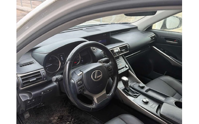 lexus-is-300 - 4