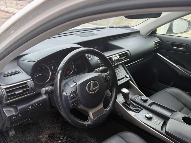 Lexus IS 300 * CARFAX * КАМЕРА * 2 КЛЮЧА * ПОДГРЕВИ - автомобили, коли, обяви за нови и употребявани 4