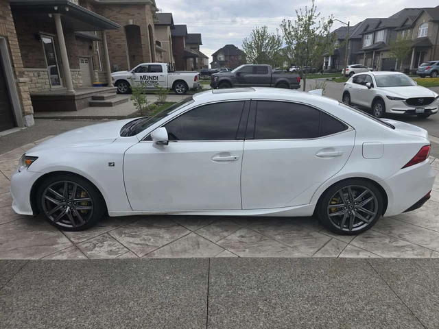 Lexus IS 300 * 4dr Sdn AWD * PANO* KEYLESS* ПОДГРЕВ* - автомобили, коли, обяви за нови и употребявани 1