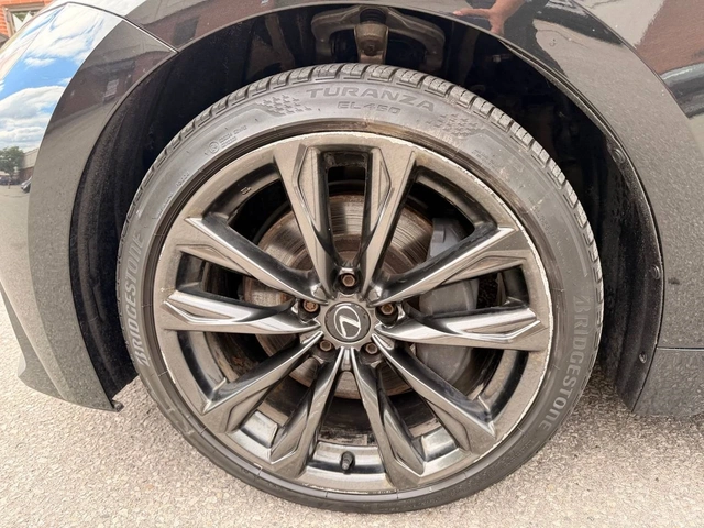 Lexus IS 300 CARFAX - автомобили, коли, обяви за нови и употребявани 5
