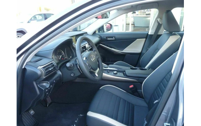 Lexus IS 300h Competition - автомобили, коли, обяви за нови и употребявани 7