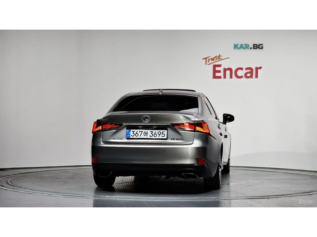 Lexus IS * FULL* MAX* KEYLESS* Camera* ПОДГРЕВ* - автомобили, коли, обяви за нови и употребявани 3