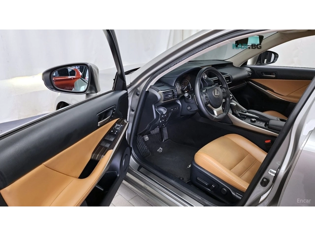 Lexus IS * FULL* MAX* KEYLESS* Camera* ПОДГРЕВ* - автомобили, коли, обяви за нови и употребявани 9