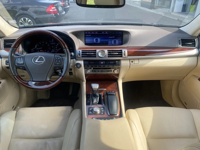 Lexus LS 460 Luxury - автомобили, коли, обяви за нови и употребявани 13