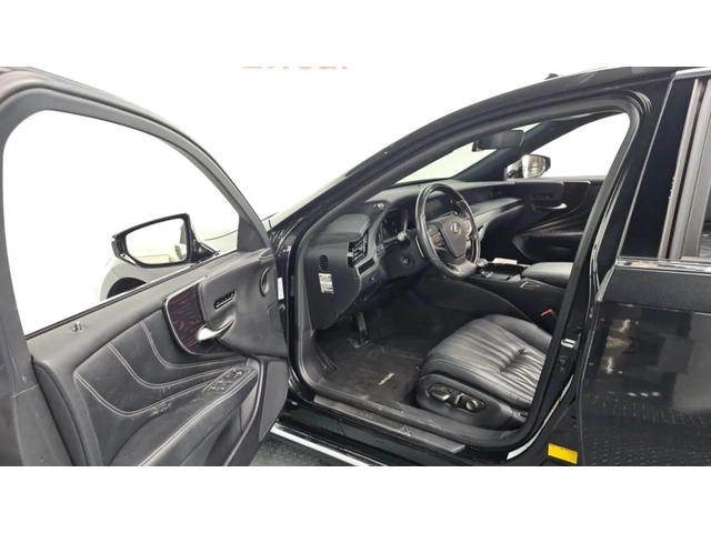 Lexus LS 500h EXECUTIVE | МАСАЖ | ПОДГРЕВ | ОБДУХ | ЩОРИ - автомобили, коли, обяви за нови и употребявани 4