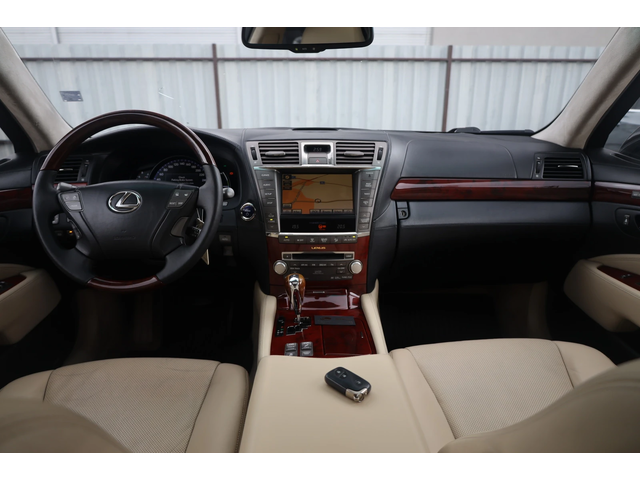 Lexus LS LS - автомобили, коли, обяви за нови и употребявани 12