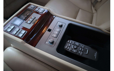 Lexus LS600h LS600h - автомобили, коли, обяви за нови и употребявани 32