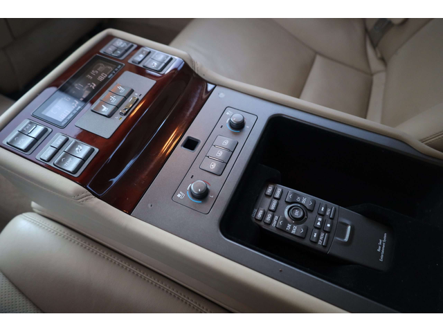 Lexus LS600h LS600h - автомобили, коли, обяви за нови и употребявани 32
