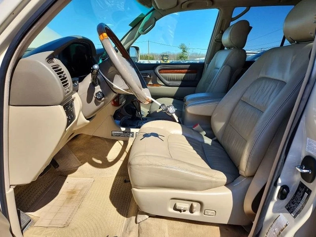 Lexus LX 470 BASE * AWD * CARFAX * - автомобили, коли, обяви за нови и употребявани 4