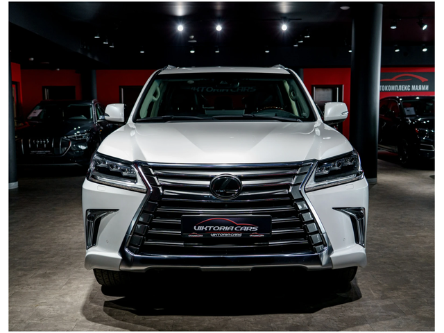 Lexus LX Lexus LX 570  - автомобили, коли, обяви за нови и употребявани 1