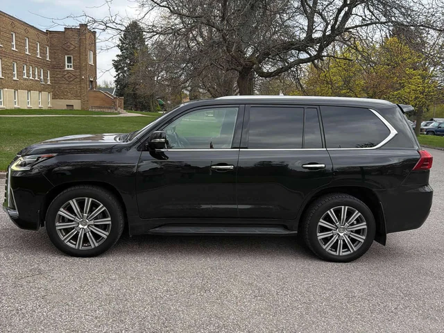 Lexus LX 570 * 2 КЛЮЧА * ОБДУХВАНЕ * ДИСТРОНИК * 360 - автомобили, коли, обяви за нови и употребявани 1