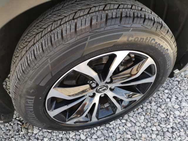 Lexus NX 300H F-Sport 4x4 - автомобили, коли, обяви за нови и употребявани 11