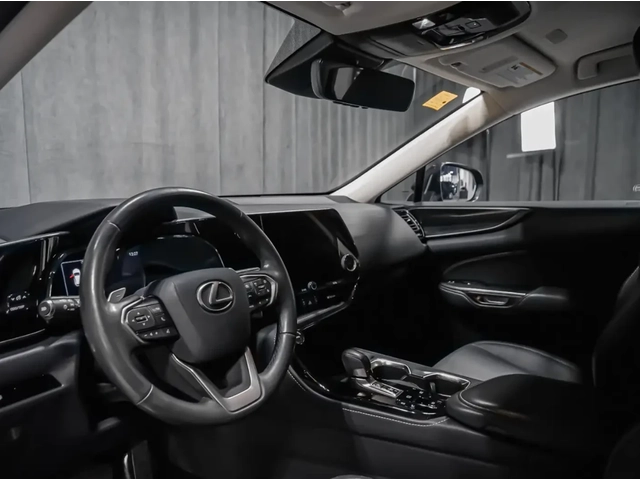 Lexus NX 350h 2023 Lexus NX 350H - автомобили, коли, обяви за нови и употребявани 4