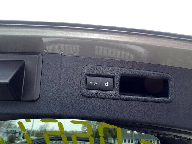 Lexus NX 300h Executive E-Four - автомобили, коли, обяви за нови и употребявани 9