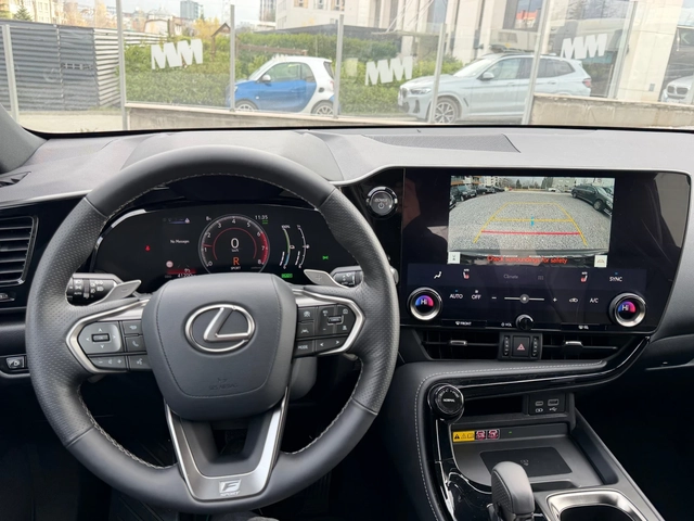 Lexus NX 450 Hybrid Наличен Реални Км - автомобили, коли, обяви за нови и употребявани 13