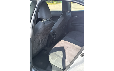 Lexus UX 250 Hybrid - автомобили, коли, обяви за нови и употребявани 13