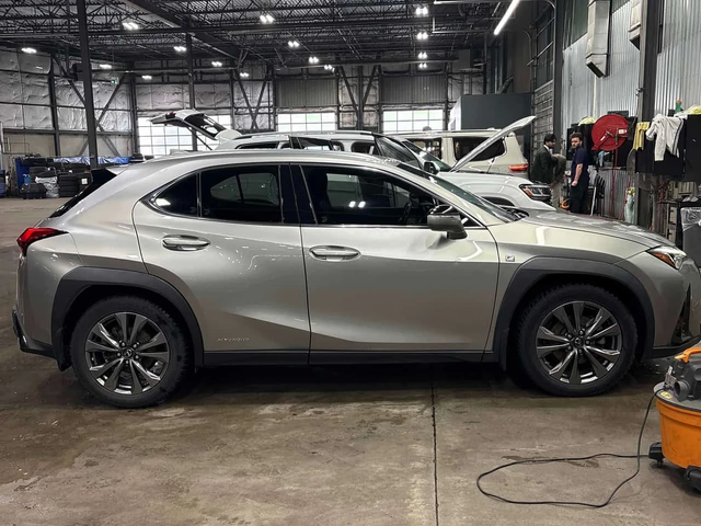 Lexus UX 250h * F SPORT * ПОДГРЕВИ * NAVI * ПАМЕТ - автомобили, коли, обяви за нови и употребявани 2