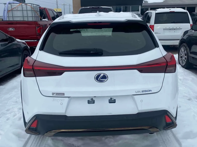 Lexus UX 250h | ПАНОРАМА | ПОДГРЕВ | CARFAX | - автомобили, коли, обяви за нови и употребявани 3