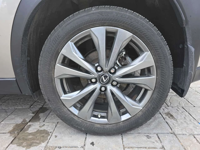 Lexus UX 250h | ЧЕРВЕН САЛОН | ДВА КЛЮЧА | ШИБЕДАХ | CARFAX | - автомобили, коли, обяви за нови и употребявани 6