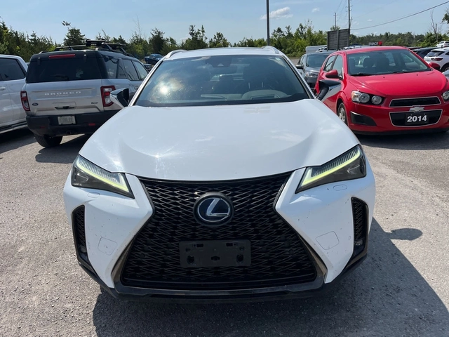 Lexus UX 250h F SPORT * LED * ОБДУХ * ЧЕРЕН САЛОН * ДИСТРОНИК * - автомобили, коли, обяви за нови и употребявани 1