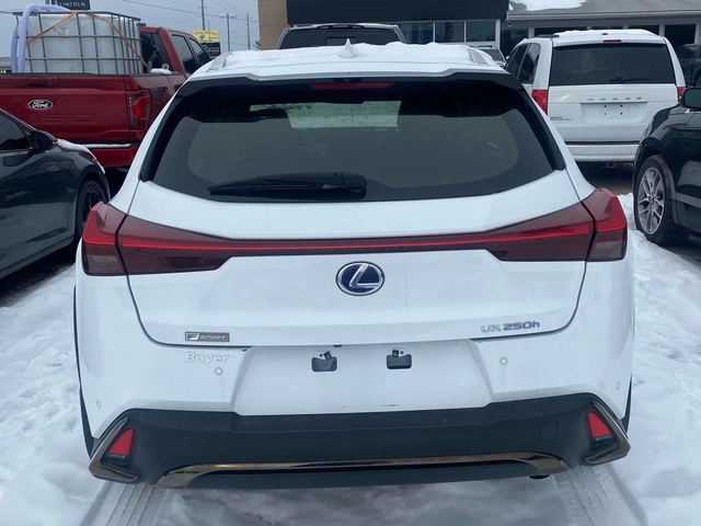 Lexus UX 250h F SPORT * LED * ОБДУХ * ЧЕРЕН САЛОН * ДИСТРОНИК * - автомобили, коли, обяви за нови и употребявани 4