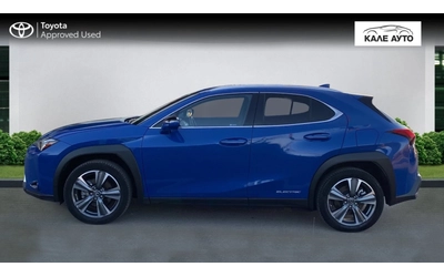 lexus-ux - 3